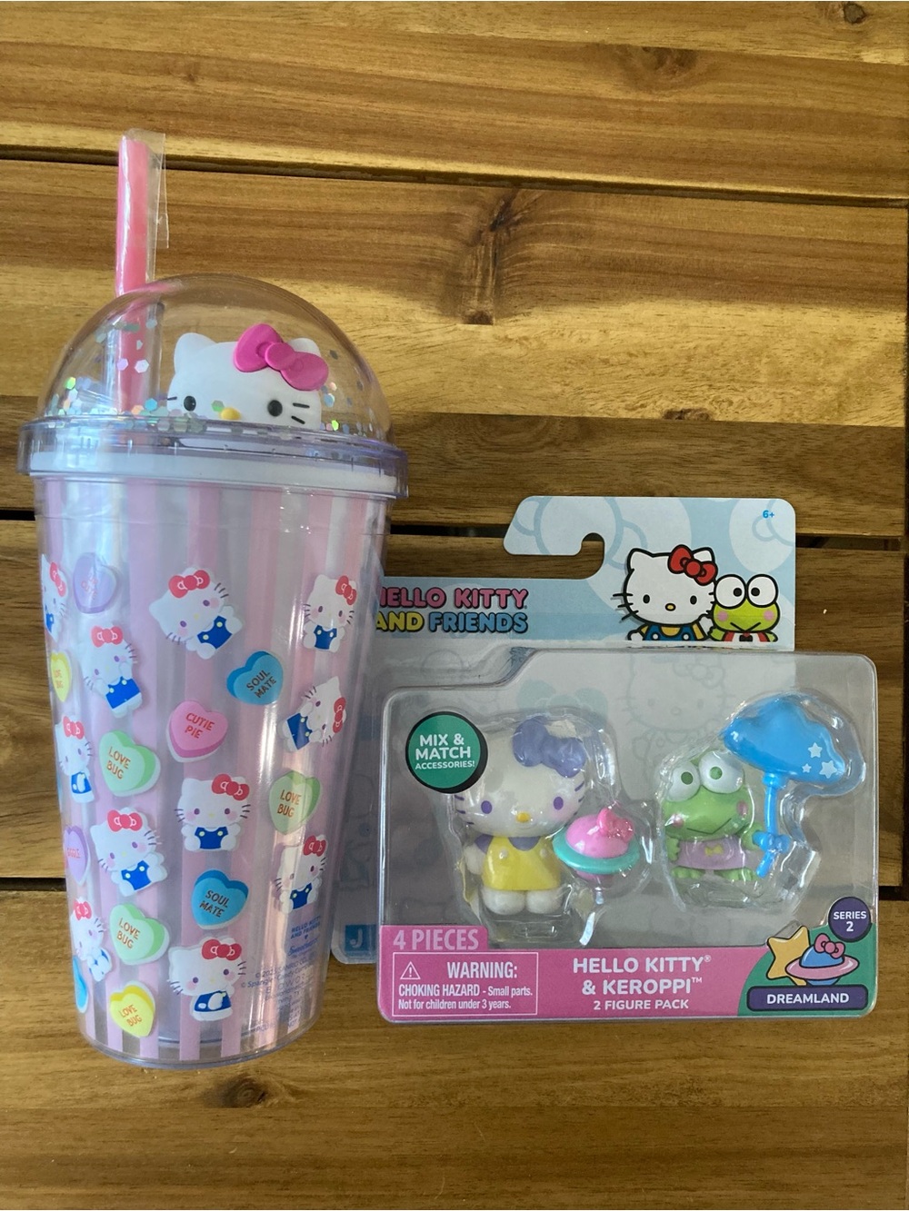 NWT Hello Kitty Lot: 16oz Sweetheart Candy Cup & Series 2 Dreamland Figure Pack